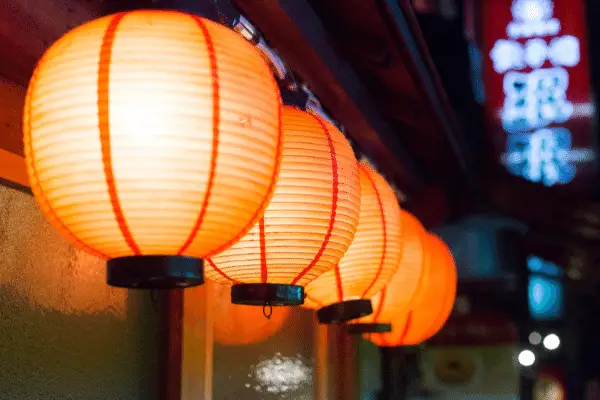 Japanese Paper Lanterns: Meaning, Designs & DIY